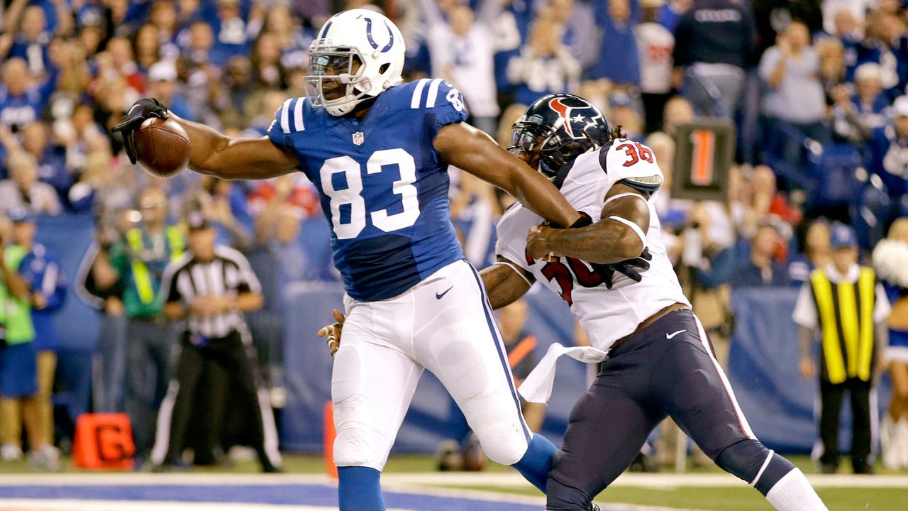 Colts hold off Texans to clinch AFC South title
